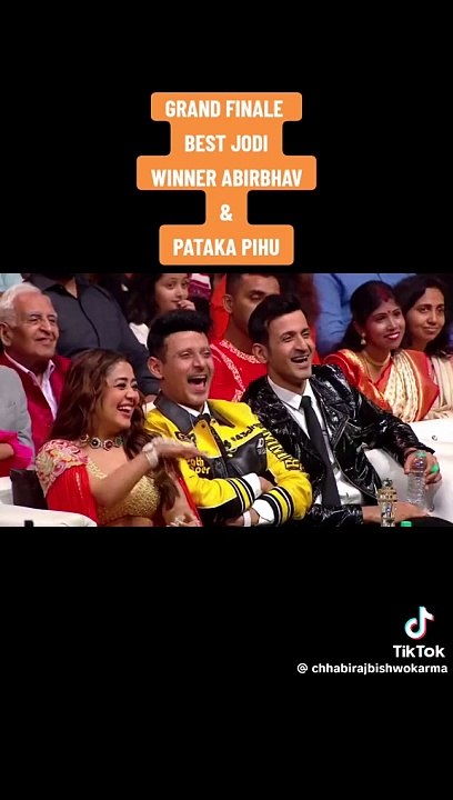 Entry of pihu sharma and avirbav on finale