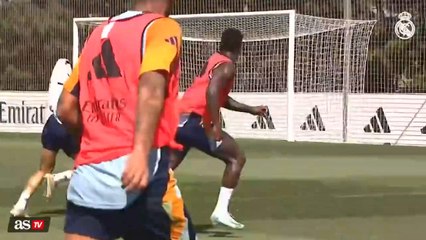 El jugadón de Vinicius Jr en el entrenamiento del Real Madrid