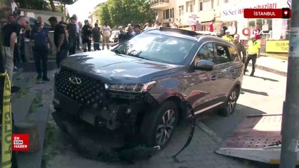 İstanbul Maltepe'de cipin dükkan önündeki şahısları ezdiği anlar