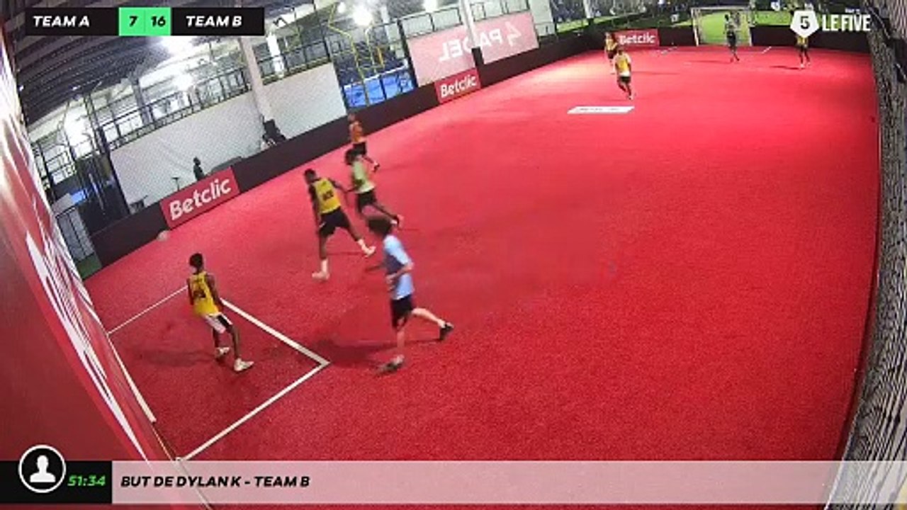 But de Dylan K - Team B