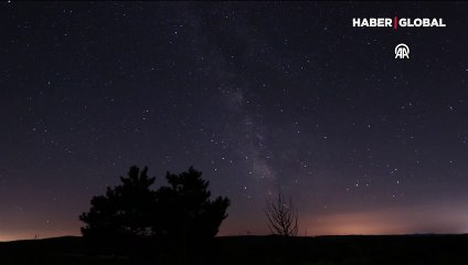 Kütahya'da semaya bakanlar hayran kaldı! ''Meteor yağmuru'' büyüledi