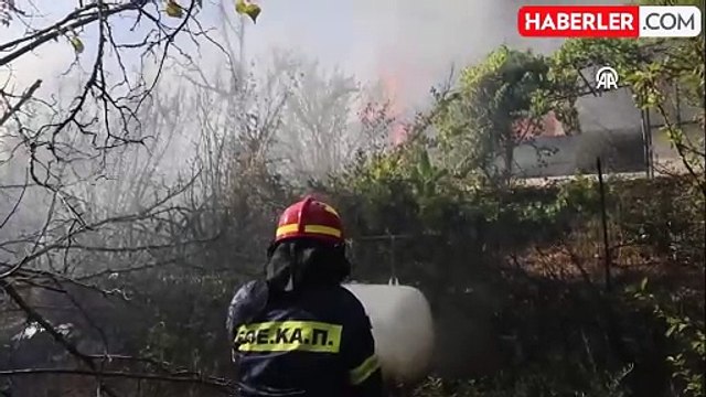 Atina'da çıkan yangın nedeniyle 9 köy tahliye edildi