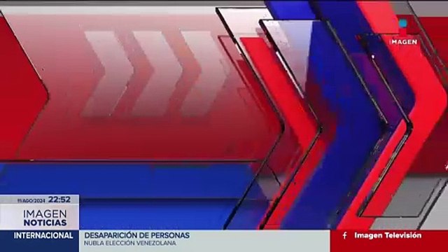 Bomberos luchan contra dos incendios forestales en Atenas, Grecia