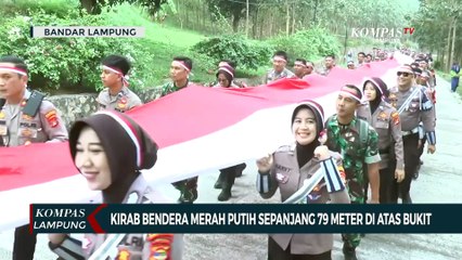 Kirab Bendera Merah Putih Sepanjang 79 Meter di Atas Bukit