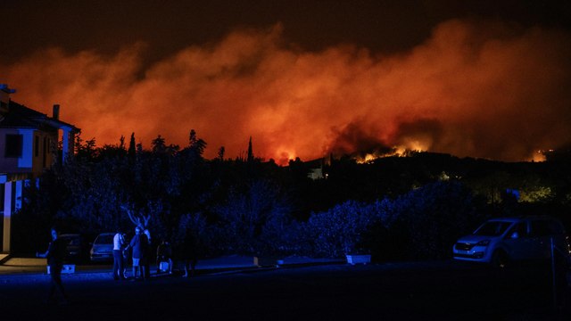 Waldbrände: Mehrere Orte nahe Athen evakuiert