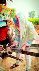 Pakistani girl driving-viral#uswahkhan