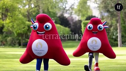 "Notre reine Clitorine !" : pourquoi la mascotte des JO 2024 est-elle devenue une véritable icône sur les réseaux sociaux ?