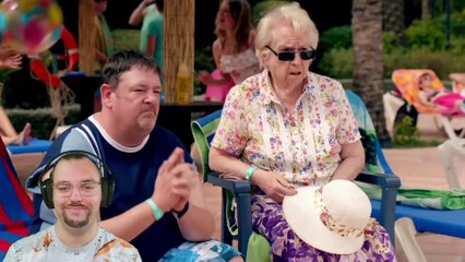 Kevin Reacts to Benidorm S8E4