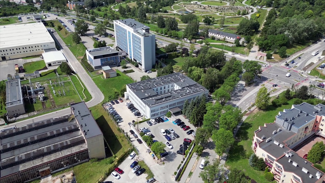 Jak dbać o skórę latem? Porady dr Sylwii Wójcickiej, specjalistki dermatologii z Centrum Medycznego Zdrowie