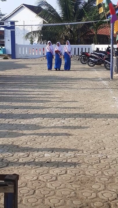 Upaca hari senin