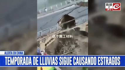 Video muestra impresionante derrumbe de un puente en China