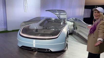 New Lincoln Model L100 Concept has a Cinema Floor