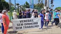 Funcionários do Hospital Veredas entram no quinto dia de greve, com novo protesto