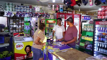 Quiere conquistar a joven