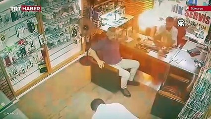 Cep telefonu bataryası böyle patladı