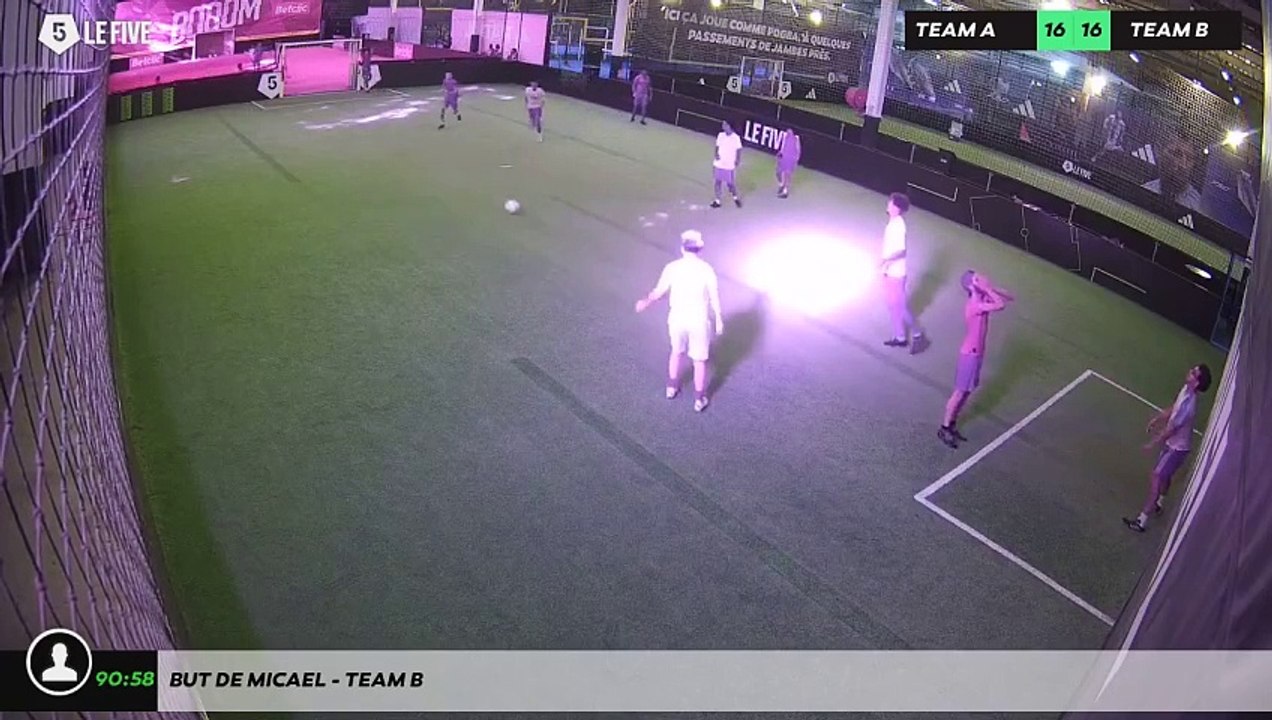 But de Micael - Team B