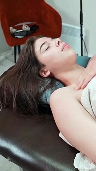 ASMR stretching and chiropractic adjustments for Lisa #chiropractic