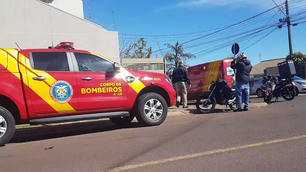 Motociclista sofre fratura após grave acidente com caminhão na Vila Tolentino