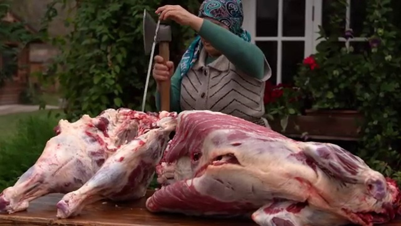 Butchering_a_WHOLE_BULL_and_Cooking_in_Glass_Jars