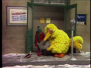 Christmas Eve on Sesame Street (1978) - Big Bird Oscar Get to Help Trash Can (Replace Version) (HD)
