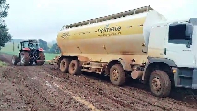 Moradores da Comunidade Nossa Senhora da Salete em Guarapuava reclamam das condições das estradas rurais