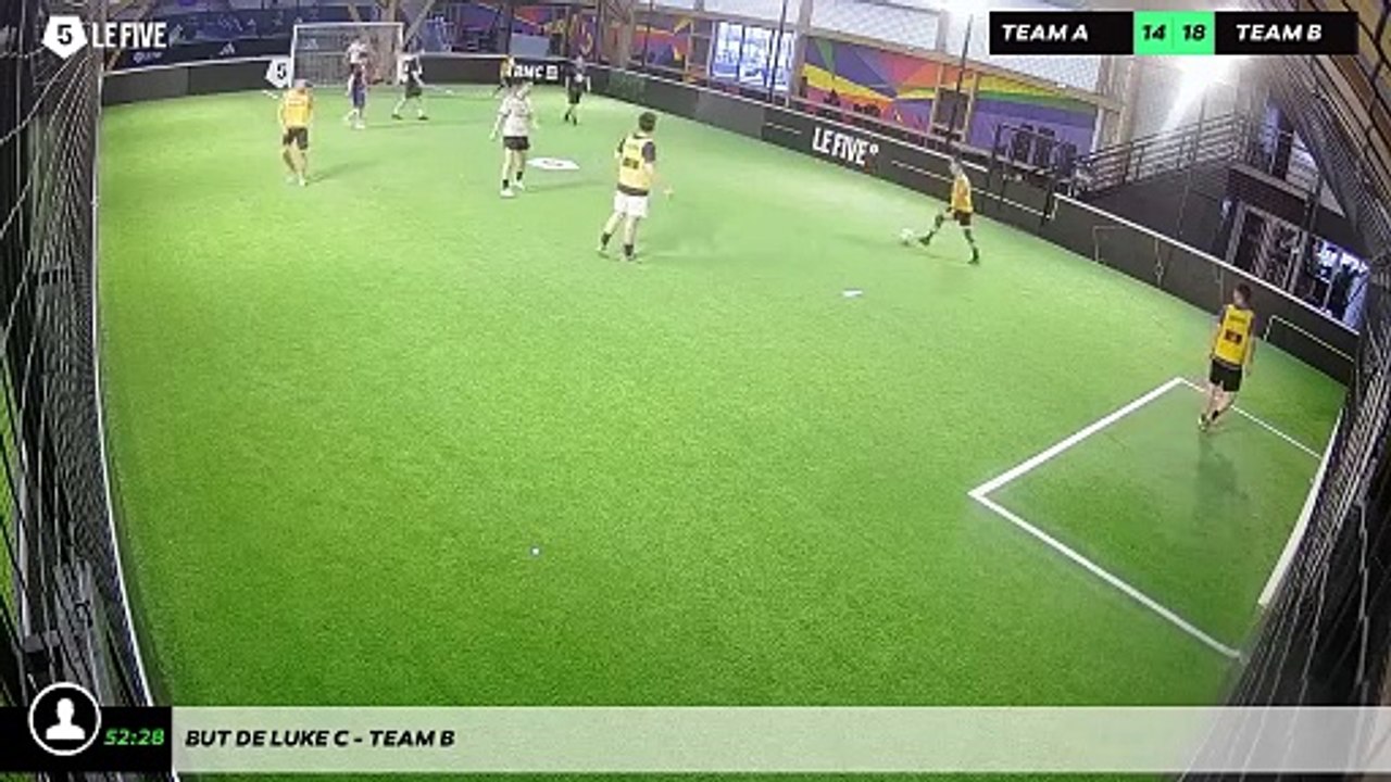 But de Luke C - Team B
