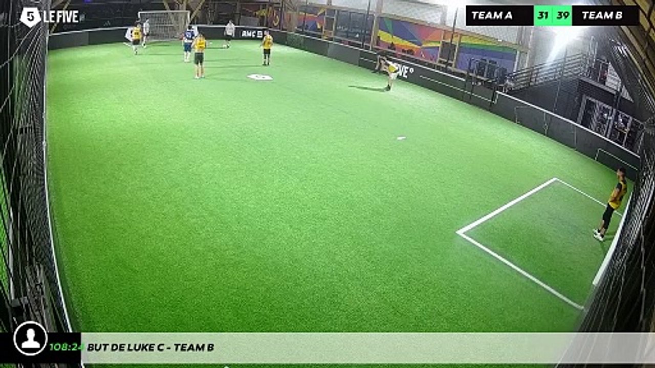 But de Luke C - Team B