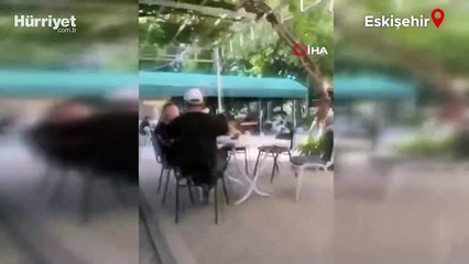 Oyun karakteri gibi giyinerek vatandaşlara saldırdığı anları canlı yayınla paylaşmış