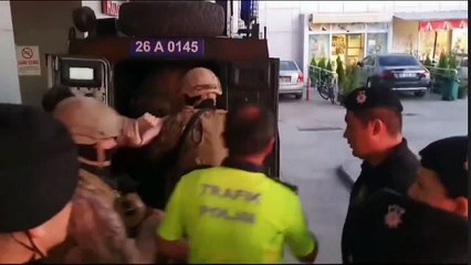 Eskişehir'de rastgele insanlara saldırmıştı: Böyle gözaltına alındı