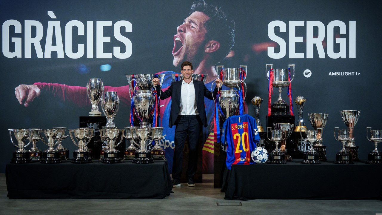 Dani Olmo presented as Barcelona player