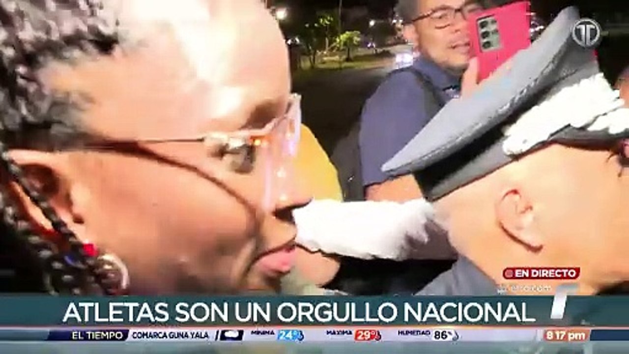 Caravana traslada a los atletas panameños hacia...