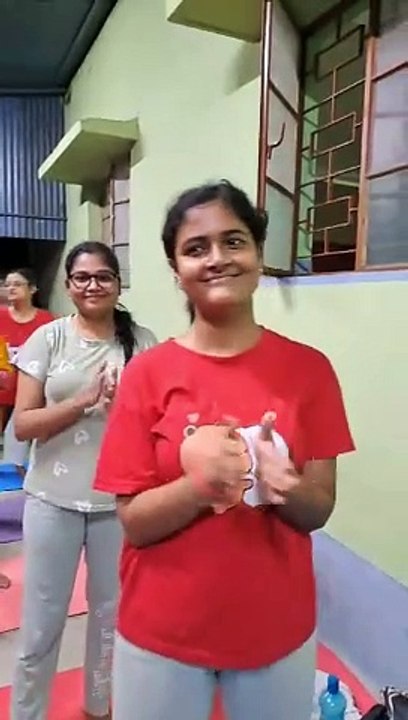 Clapping Yoga
