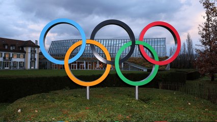 Djokovic greeted by thousands in Belgrade after Olympic gold