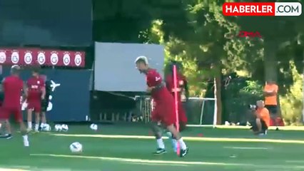 2 hafta yok! Galatasaray'ın yıldız futbolcusu ilk maçtan sakatlandı