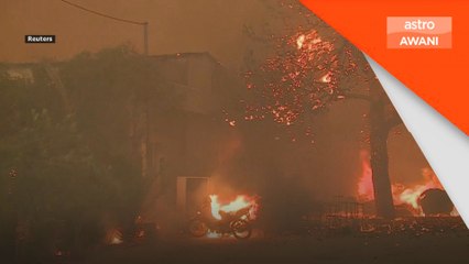 Kebakaran mula menghampiri ibu kota Greece