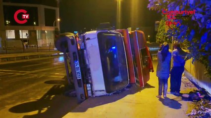 Pendik'te sebze yüklü kamyonet devrildi 2 yaralı