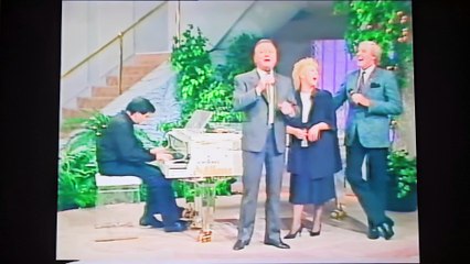 BARRY CROCKER & COLLEEN HEWETT - The Bert Newton Show (August 3, 1989)