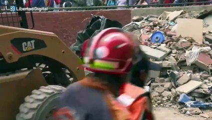 Seis muertos y 22 heridos por el derrumbe de una edificación en mayor favela de Venezuela