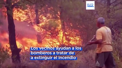 Primera víctima mortal del devorador incendio en Grecia que avanza por varios frentes