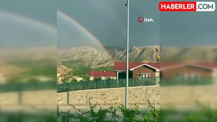 Elazığ'da yağmur sonrası ortaya çıkan gökkuşağı görenleri hayran bıraktı
