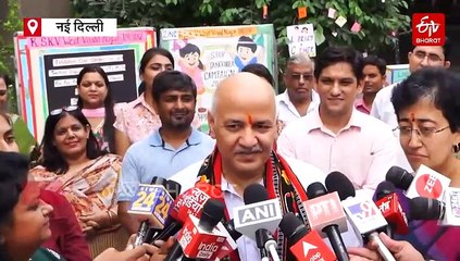 मनीष सिसोदिया ने किया स्कूल का दौरा, बच्चों से मिलकर कहा में अपने भगवान से आकर मिला