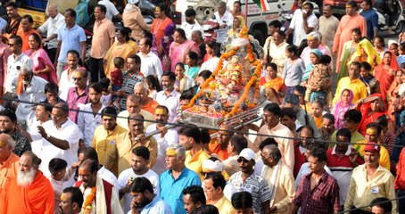 Shiva devotion : शिवालयों में हुए रुद्राभिषेक, शारदा माता को अर्पित किए ध्वज