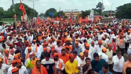 जरांगे पाटील यांची शांतता रॅली मराठ्यांचा जनसागर रस्त्यावर