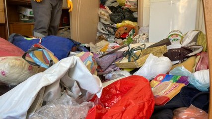 Evden 9 kamyon çöp çıkarıldı