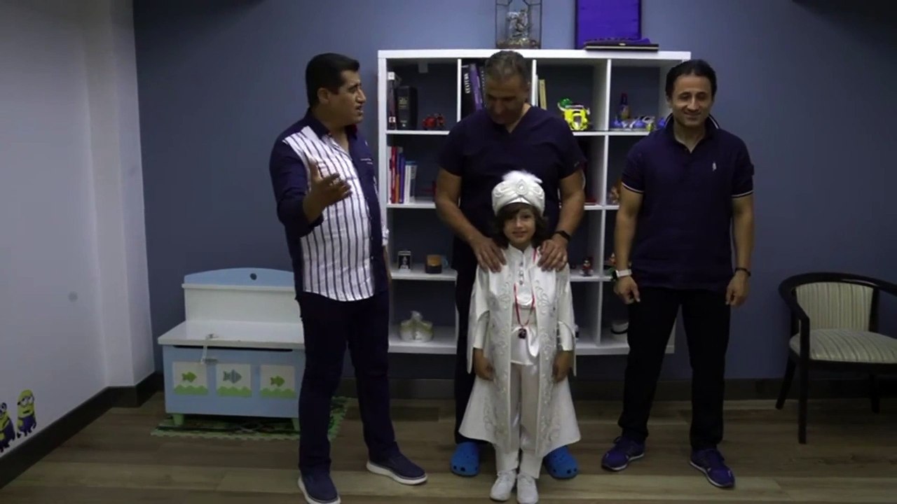 Müzisyen Aydın Aydın sünnet olacak çocuklar için türkü besteledi