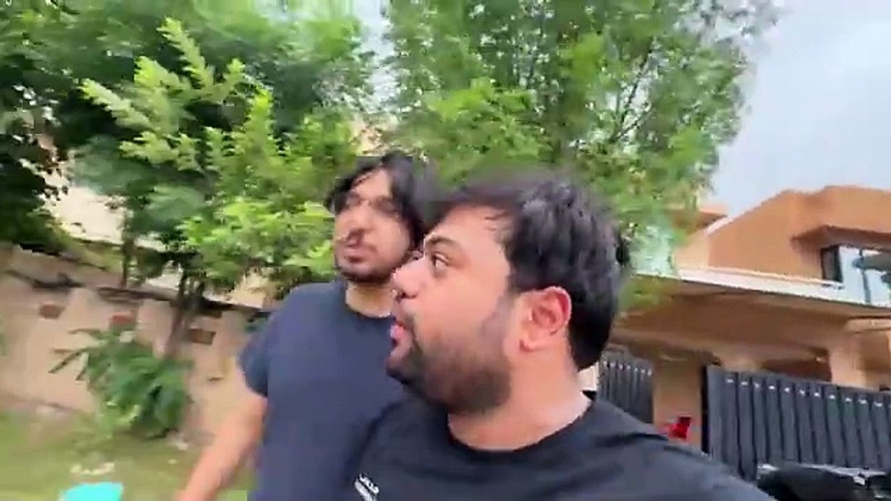 Ducky Bhai fight with Rajab butt