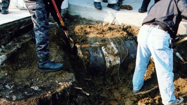 MICHELLE DESCOBRE OS CRIMES DE SEU PAI - VIVENDO COM O INIMIGO INVESTIGAÇÃO DISCOVERY