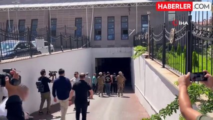 5 kişiyi bıçakla yaralayan saldırgan adliyeye sevk edildi