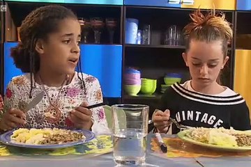 The Story of Tracy Beaker Series 5 -08. Bouncers Kitchen / Love All