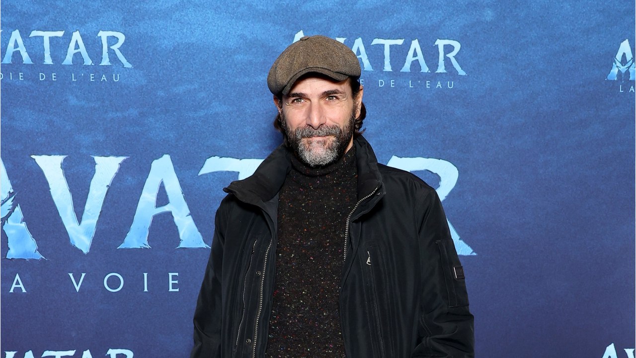 GALA VIDEO - Grégory Fitoussi : pourquoi il en “a marre” qu’on lui parle encore de la série Sous le soleil